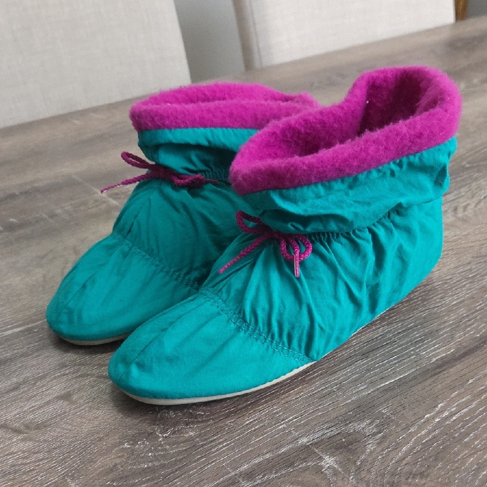 Vintage Hanes Teal & Magenta Colorblock Fleece Lined Women's Slipper Booties
